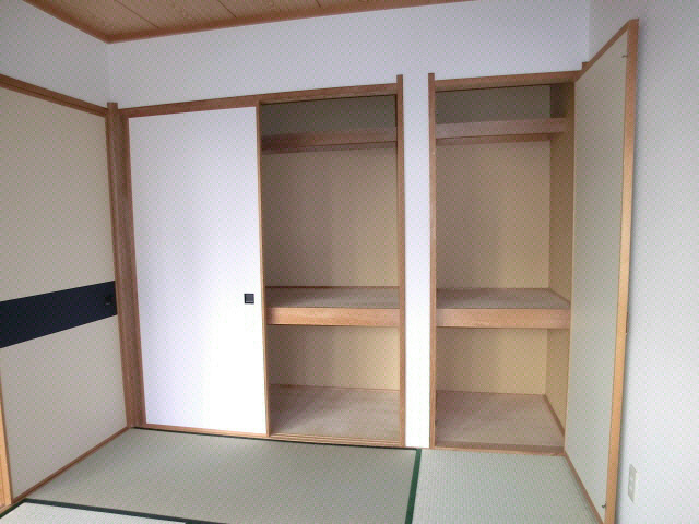 ウエストヒルズ弐番館 収納