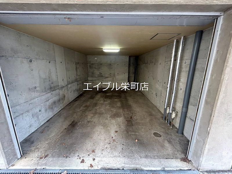 ヴィラージュ空港通り 駐車場