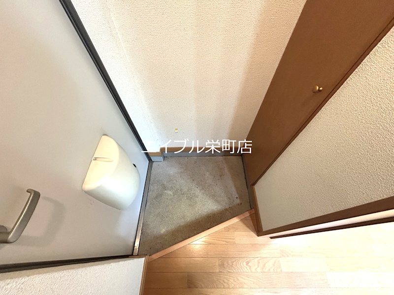 ヴィラージュ空港通り 玄関