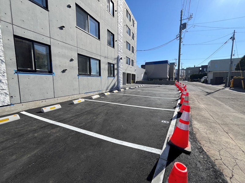 イー・エフ札幌東 駐車場
