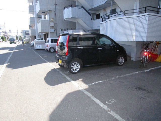 テラ元町 駐車場