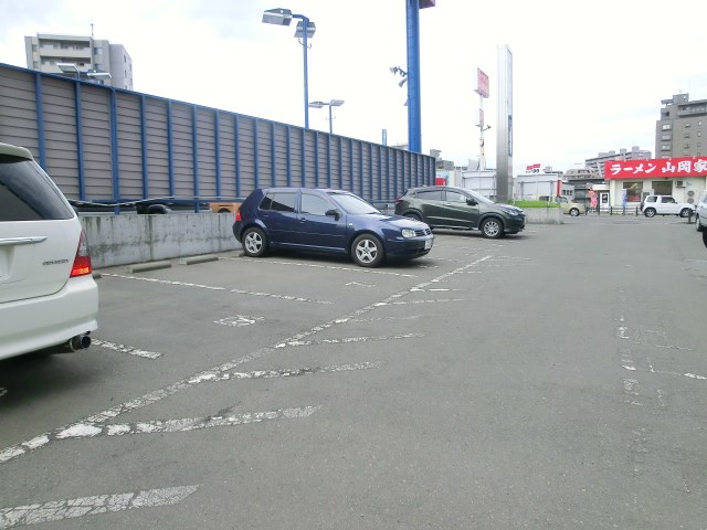 Ｆ１０６ 駐車場