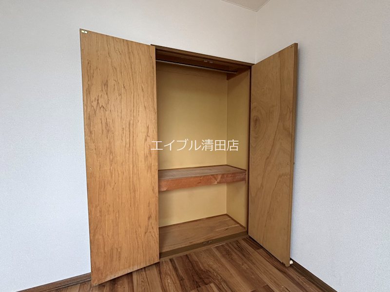 コーポウエスト 収納