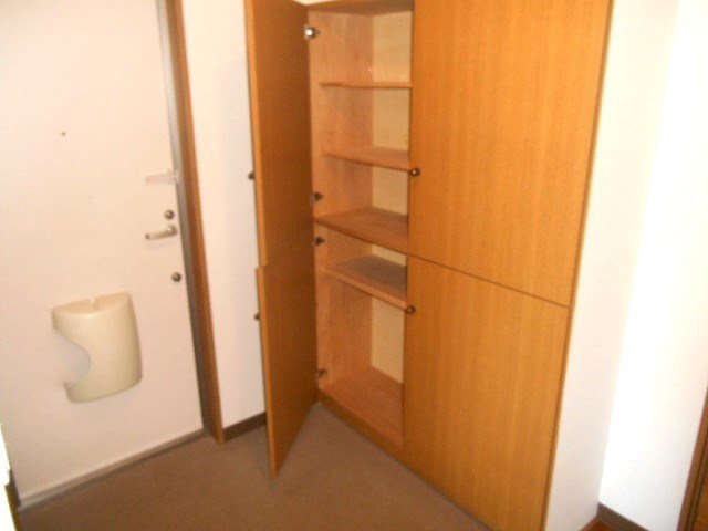 ノースメイプル 玄関