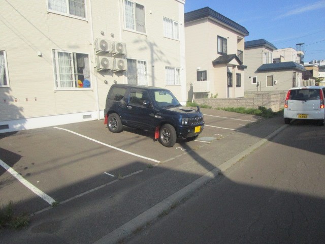 リブレあいの里 駐車場