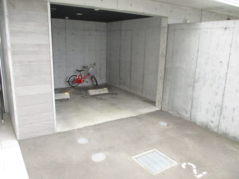 aoakuaN7（アオアクア） 駐車場