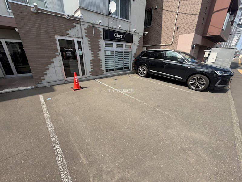 アークガーデンシティＢ 駐車場