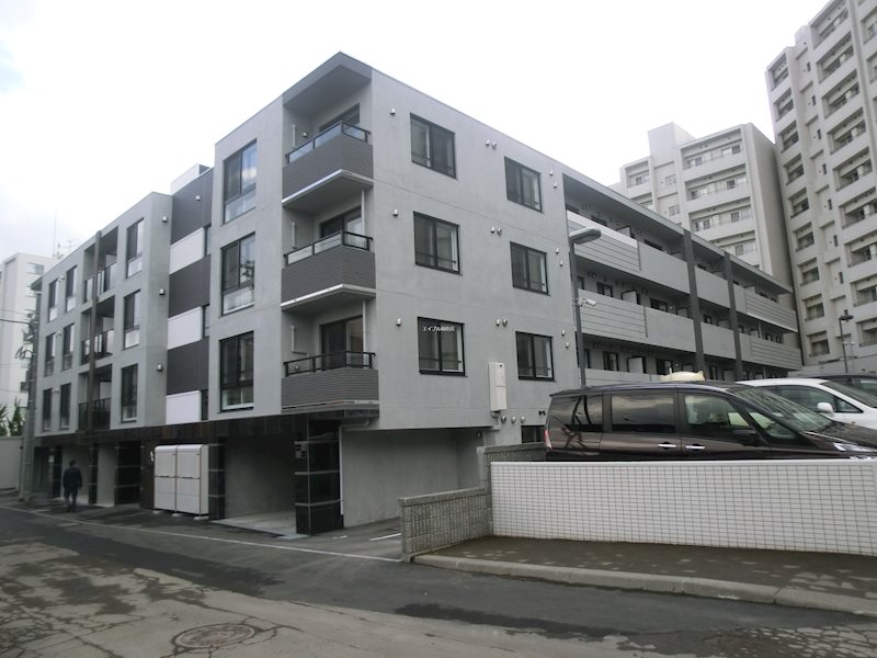 アルファスクエア福住2条 外観