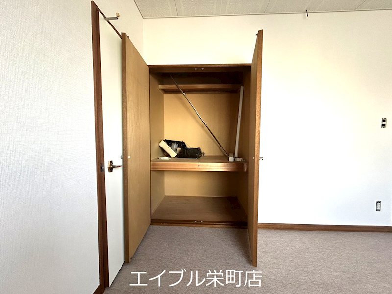 幌向南4条1丁目貸家 収納