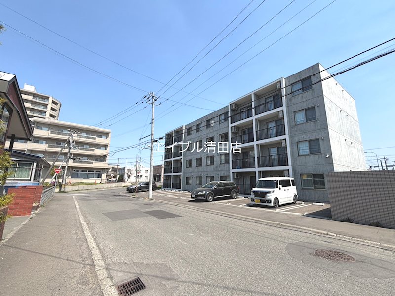 CloveR大谷地 駐車場