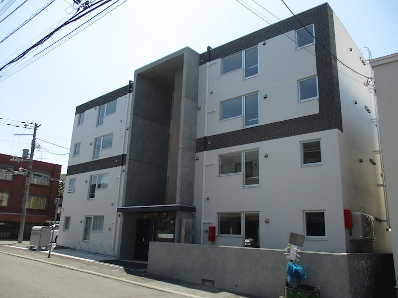 ブルーイング本町 外観