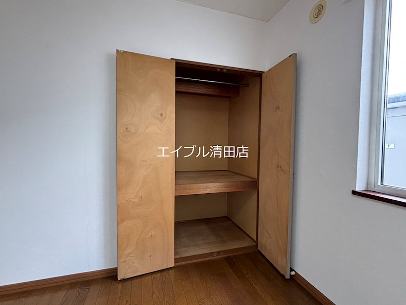 シャイニングコーポB 収納