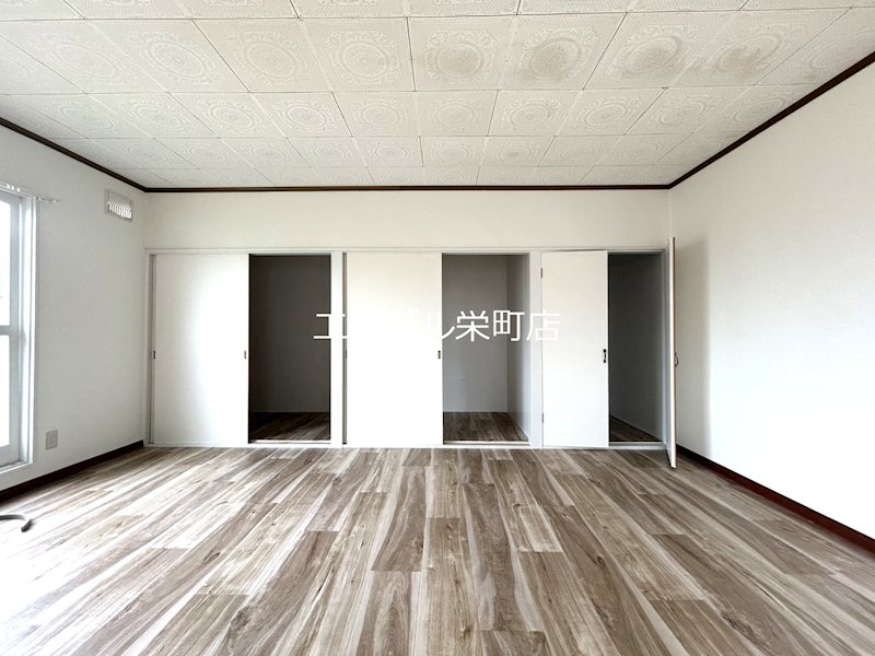 美園1条7丁目貸家 収納