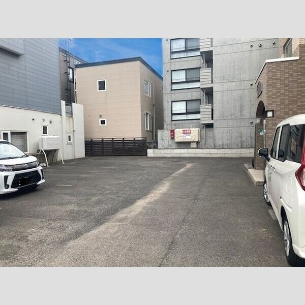 エクセルコートウィズ 駐車場