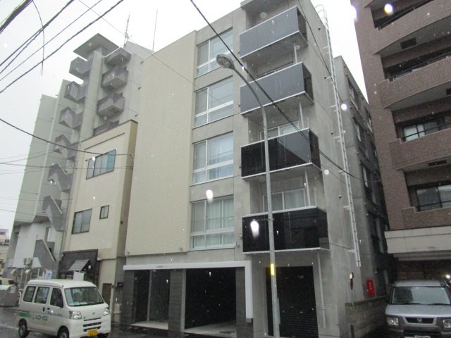 Lunon Sapporo Sta. 外観