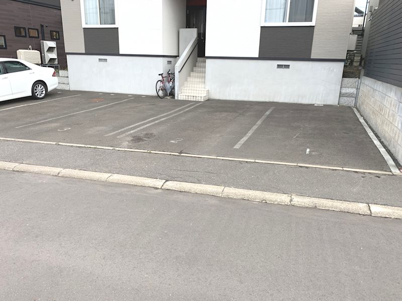 エスカイヤ幸町 駐車場
