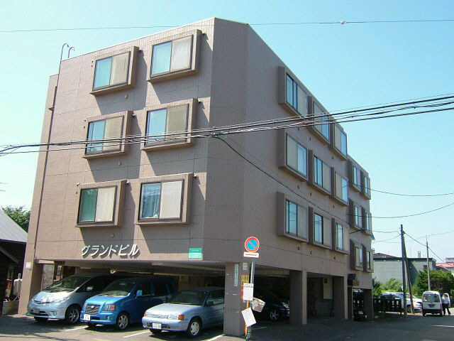 グランドビル 外観