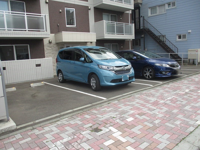 コーリン16 駐車場