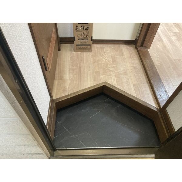 ニューフロンティアⅡ 玄関