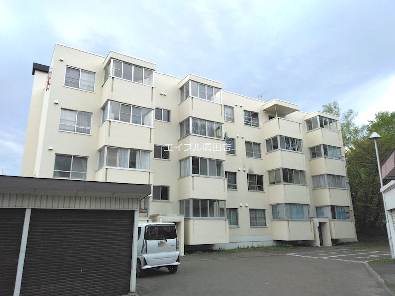 真駒内柏丘団地A9号棟 外観