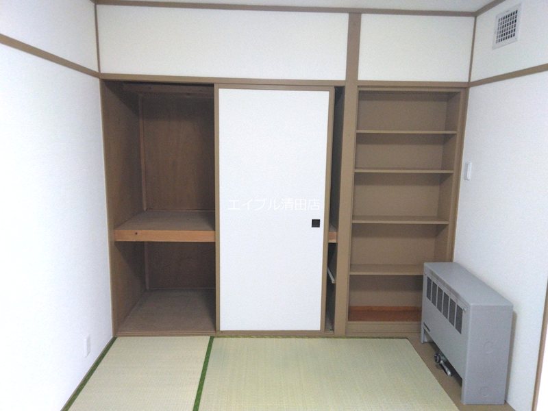 真駒内柏丘団地Ａ9号棟 収納