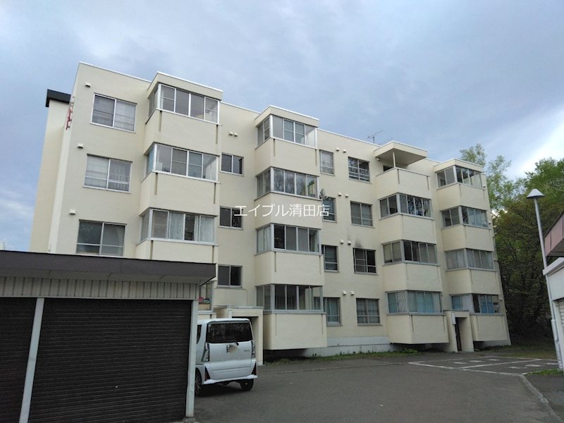 真駒内柏丘団地Ａ9号棟 駐車場