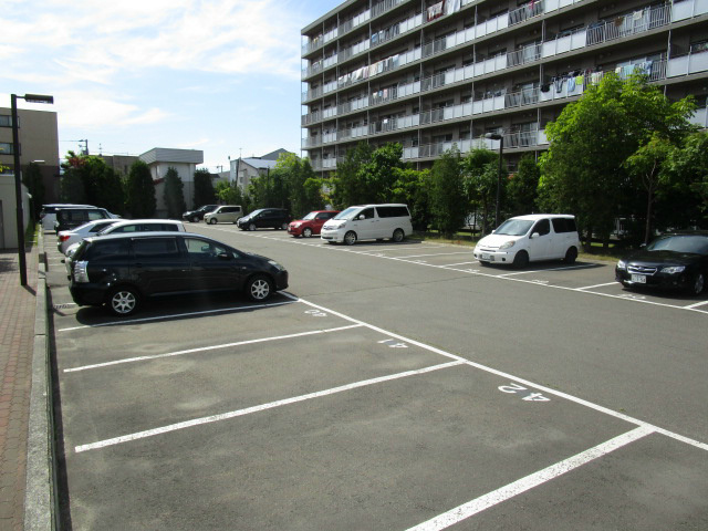 サンシャイン93 駐車場
