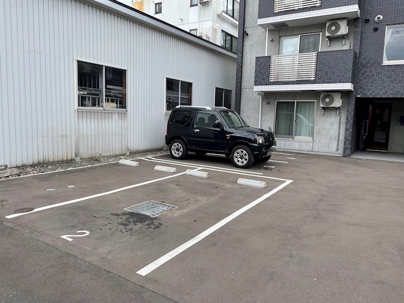 オルセー北17条 駐車場