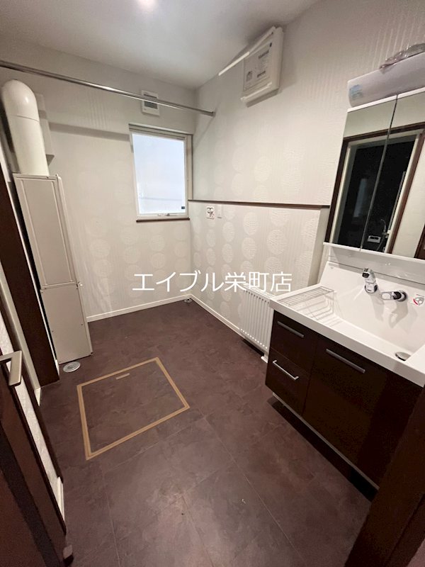 北7条東6丁目戸建て 洗面所