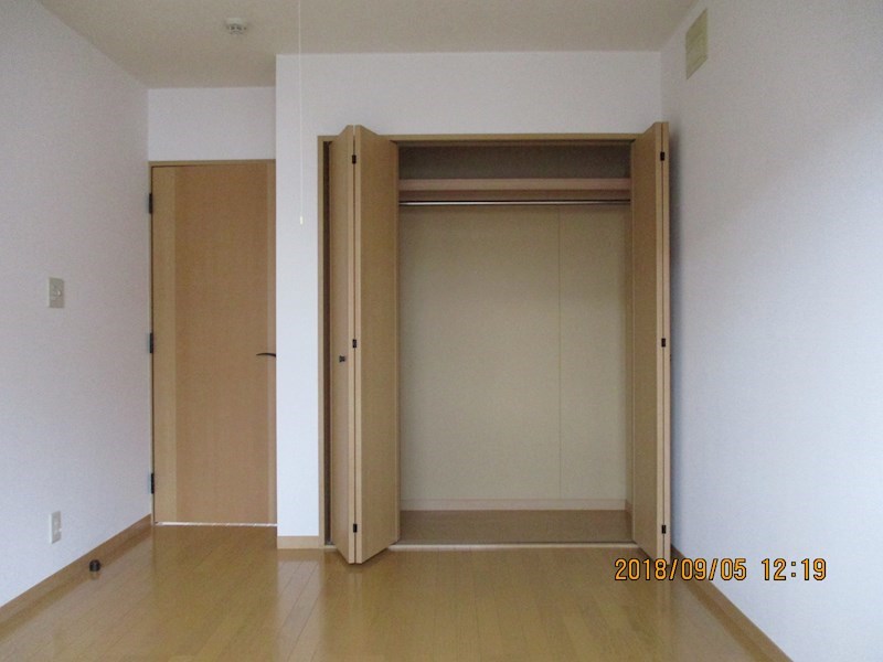 オランジュ元町 収納