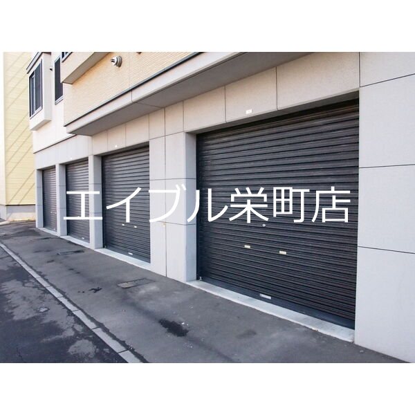 Second House-Villa 駐車場