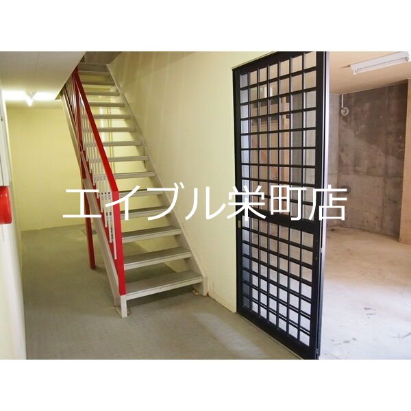 Second House-Villa ロビー