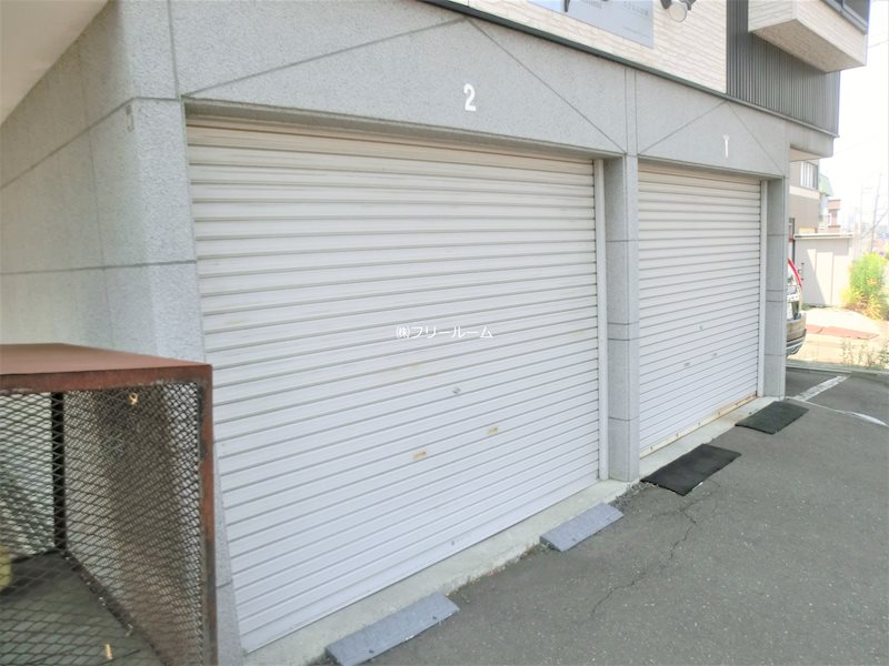 エクエス月寒 駐車場