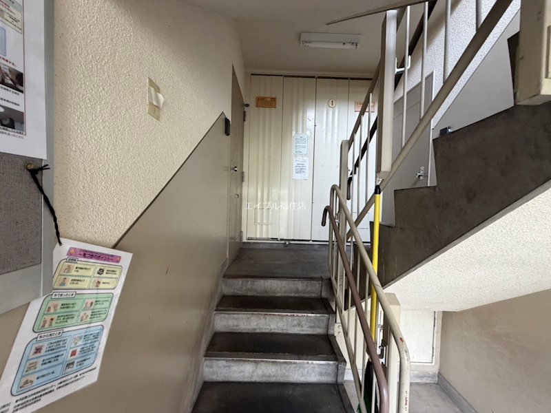 札幌西月寒団地5号棟 ロビー