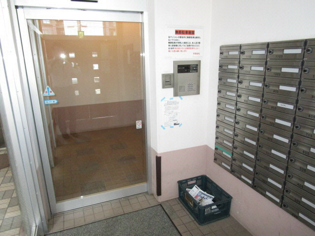 LEE北9条 エントランス