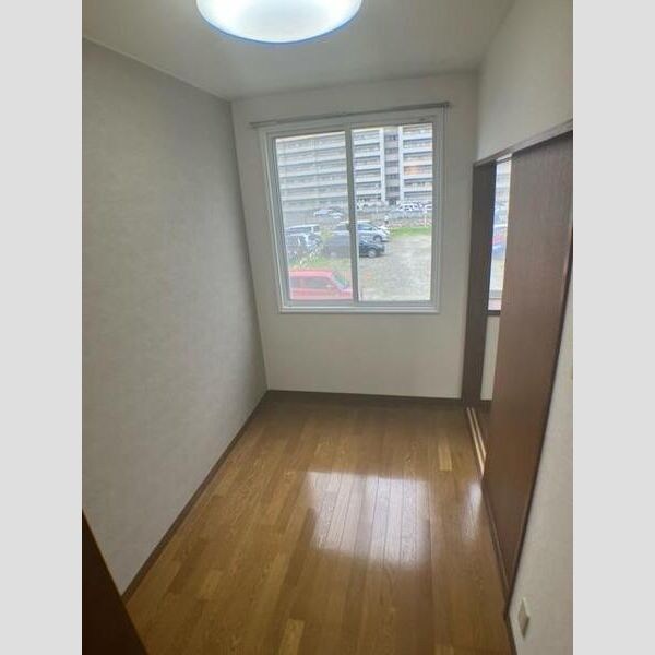 アーバンコート東区役所前Ⅲ ベッドルーム