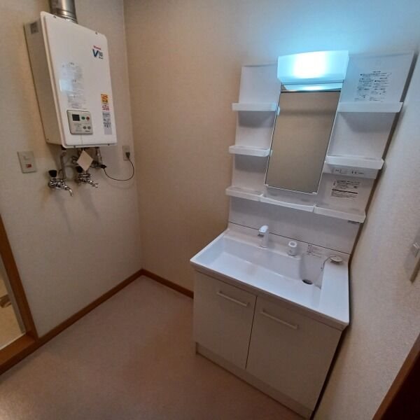 エス・ケイ元町 洗面所
