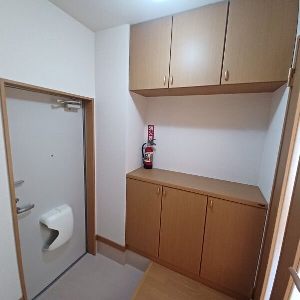 エス・ケイ元町 玄関
