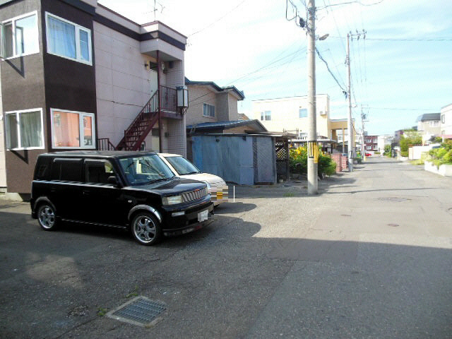 ガーデンハイム真栄 駐車場