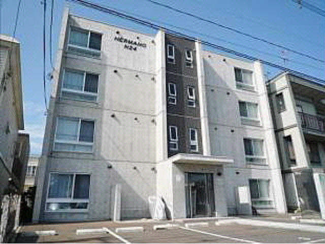エルマーノN24 外観