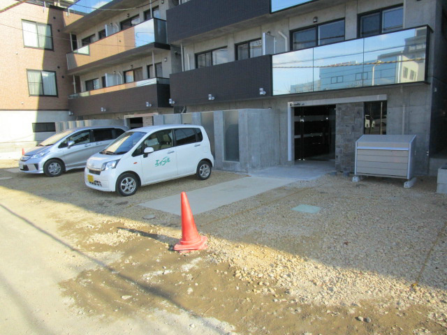 グランディールN19 駐車場