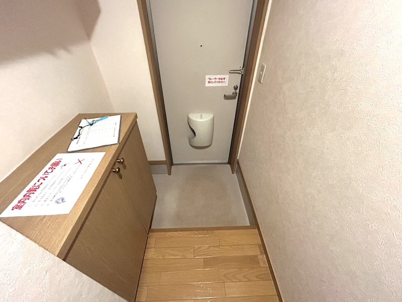 グラヴィス 玄関