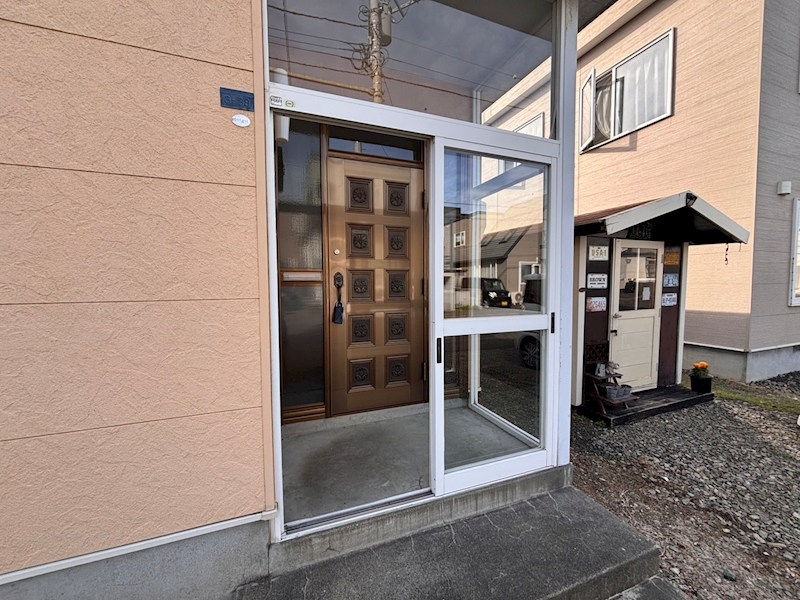 西岡38戸建 エントランス