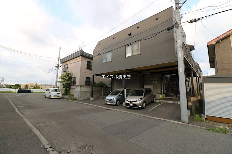 ハイツひろ 駐車場
