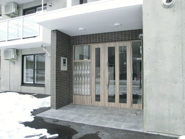 A BOND月寒東　B棟 エントランス
