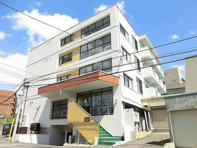 ラフィーネ月寒西 外観