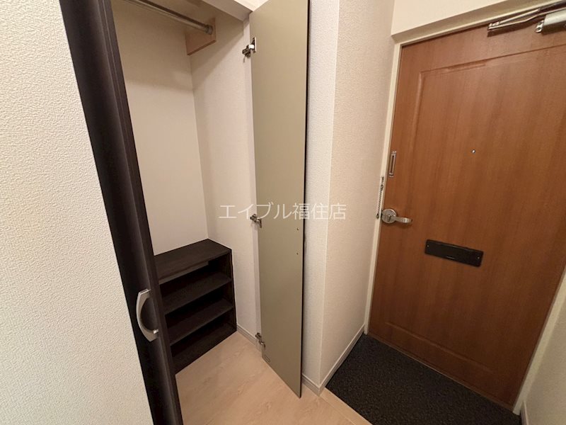 ラフィーネ月寒西 玄関