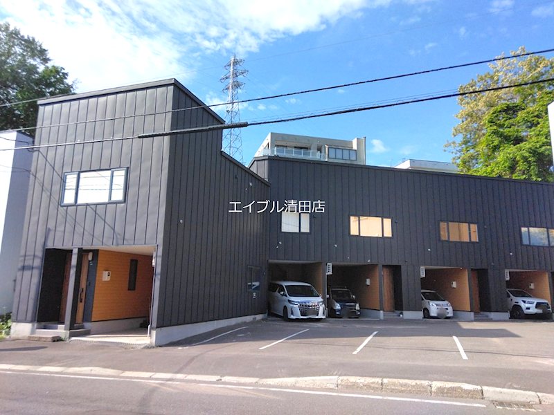川沿1-6タウンハウス 外観