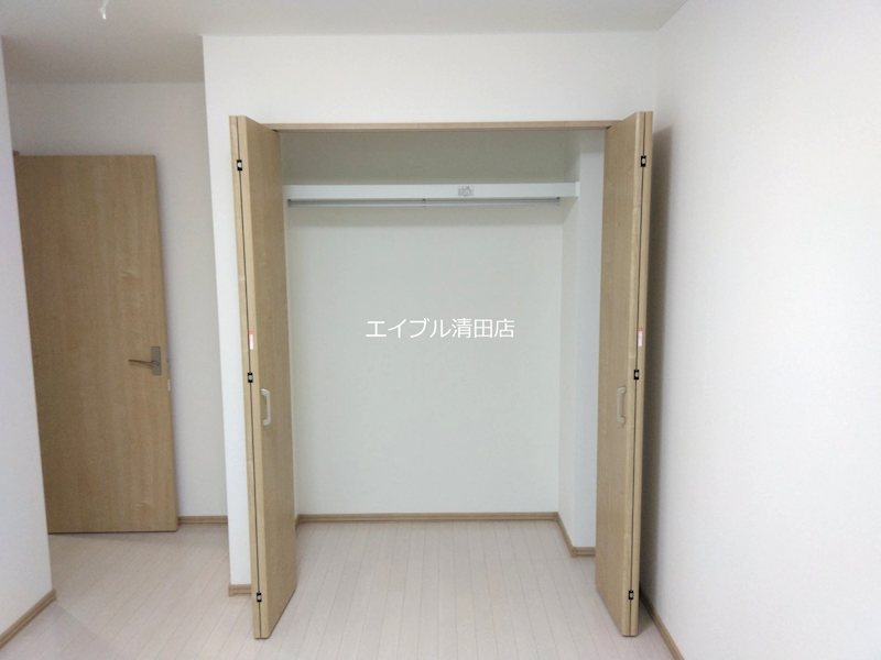 川沿1-6タウンハウス 収納