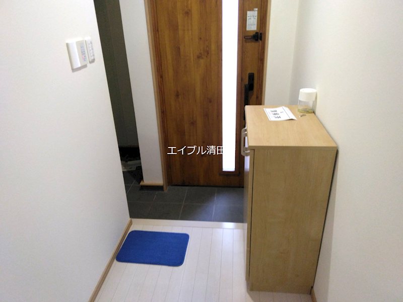 川沿1-6タウンハウス 玄関